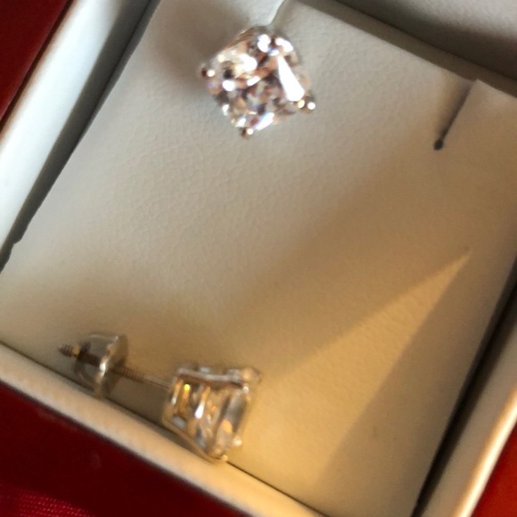 Simulated Diamonds Brand New - Picture 6 of 8